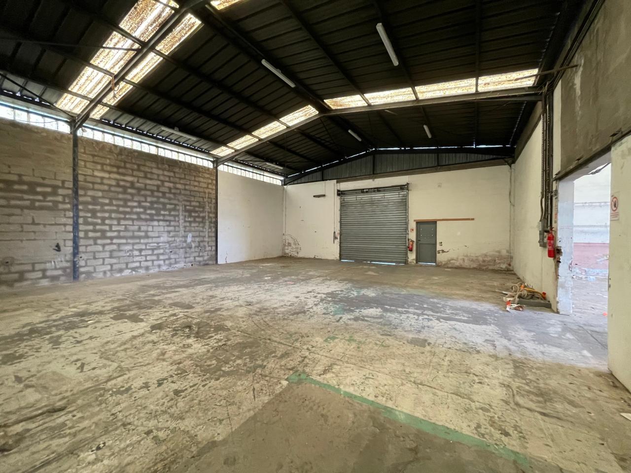 Local d'activité Toulouse 320m² Location local d'activité Toulouse Haute-Garonne OLACT2532892 4